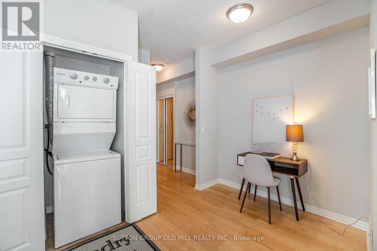 #2409 -3939 DUKE OF YORK BLVD, #2409