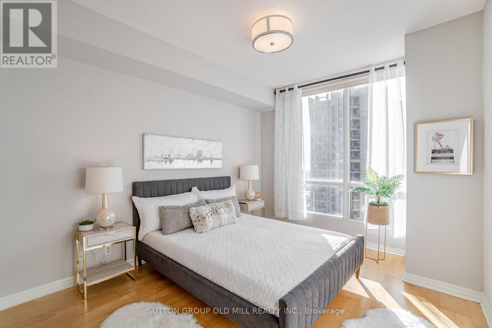 #2409 -3939 DUKE OF YORK BLVD, #2409