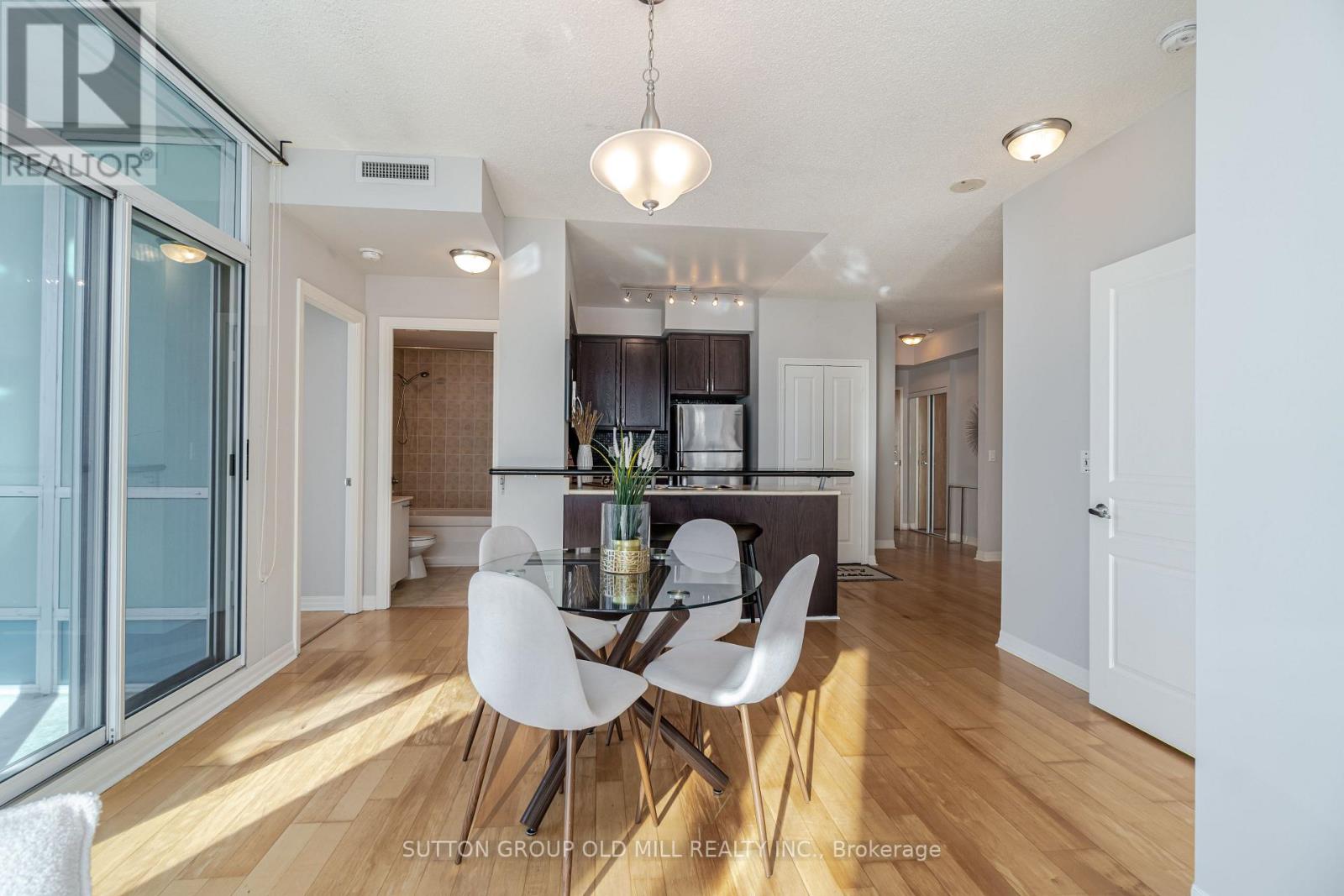 #2409 -3939 DUKE OF YORK BLVD, #2409