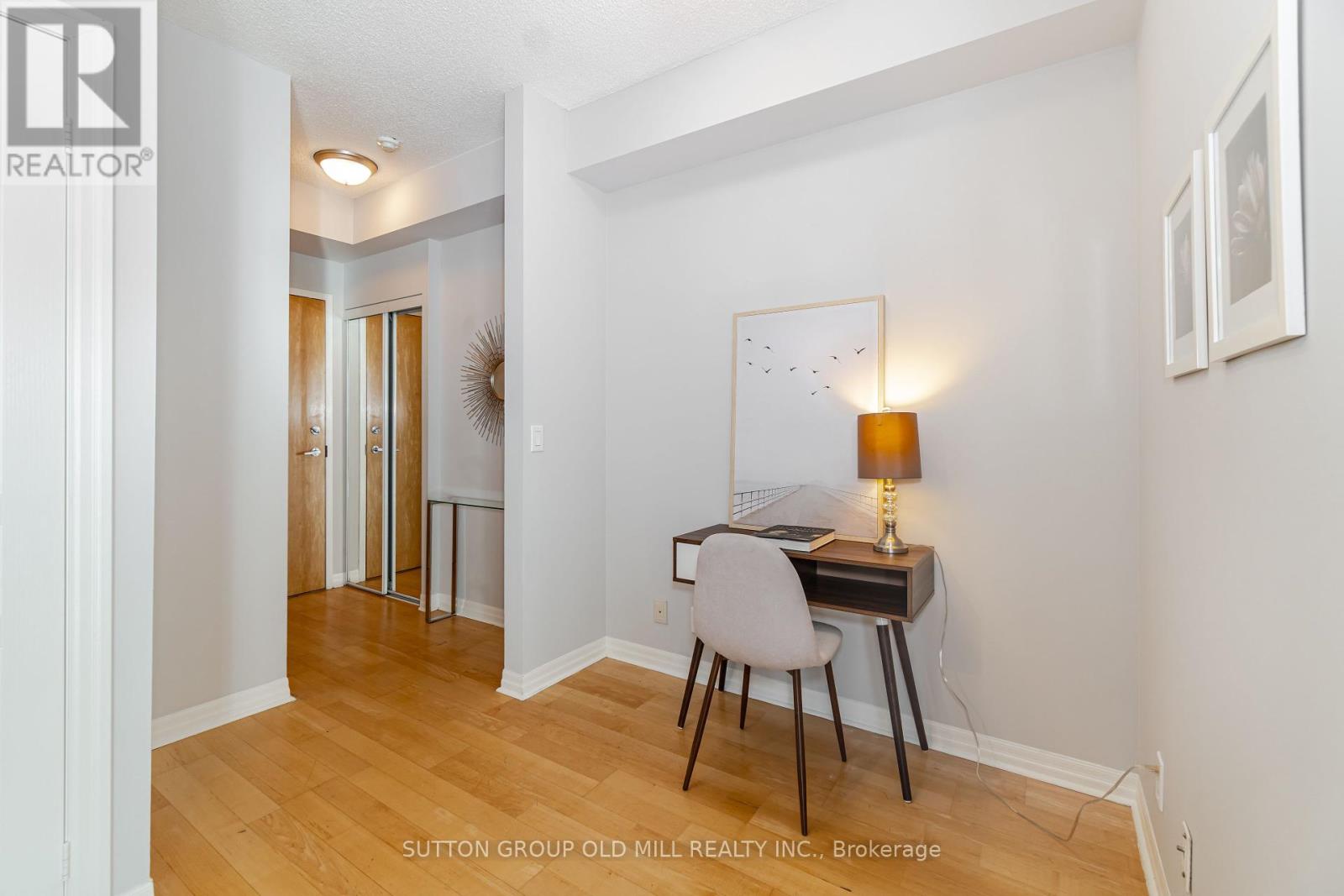#2409 -3939 DUKE OF YORK BLVD, #2409