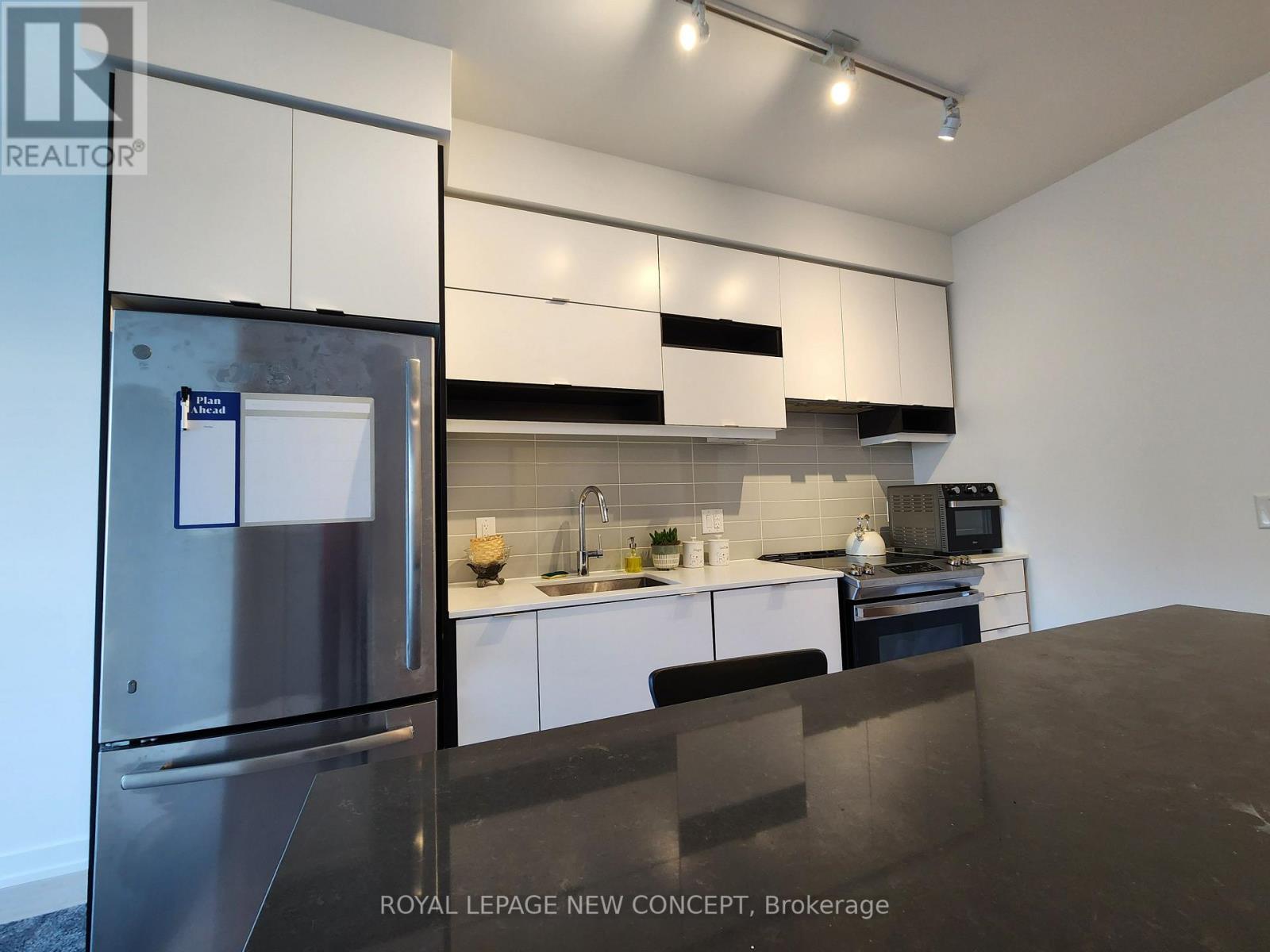 #304 -4065 CONFEDERATION PKWY, #304