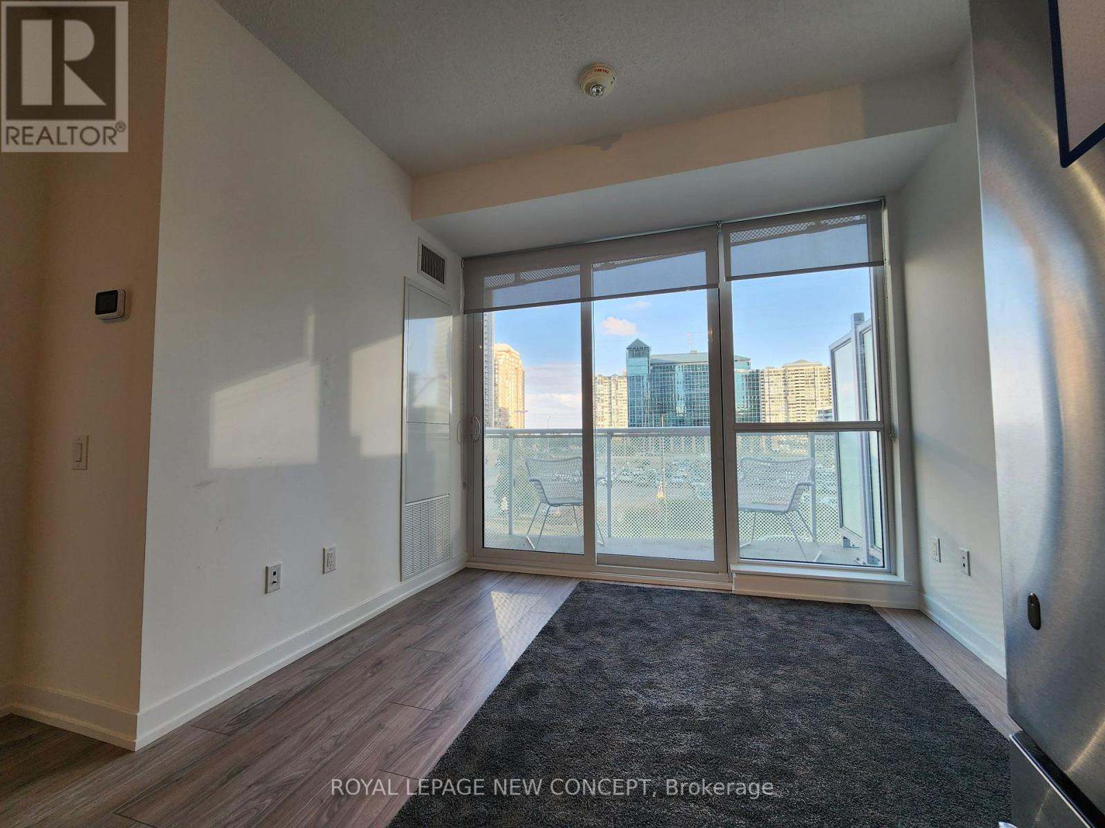 #304 -4065 CONFEDERATION PKWY, #304