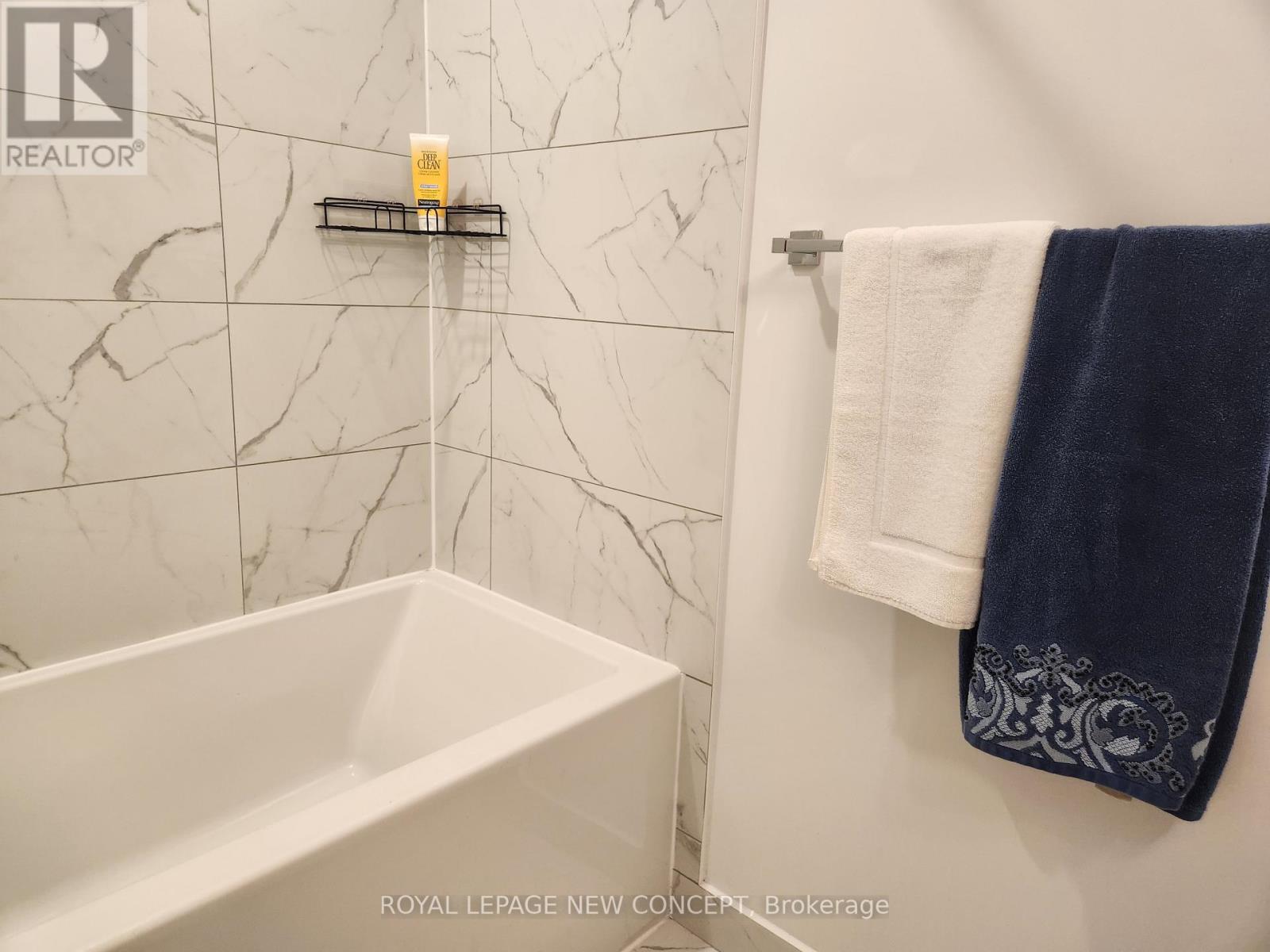 #304 -4065 CONFEDERATION PKWY, #304