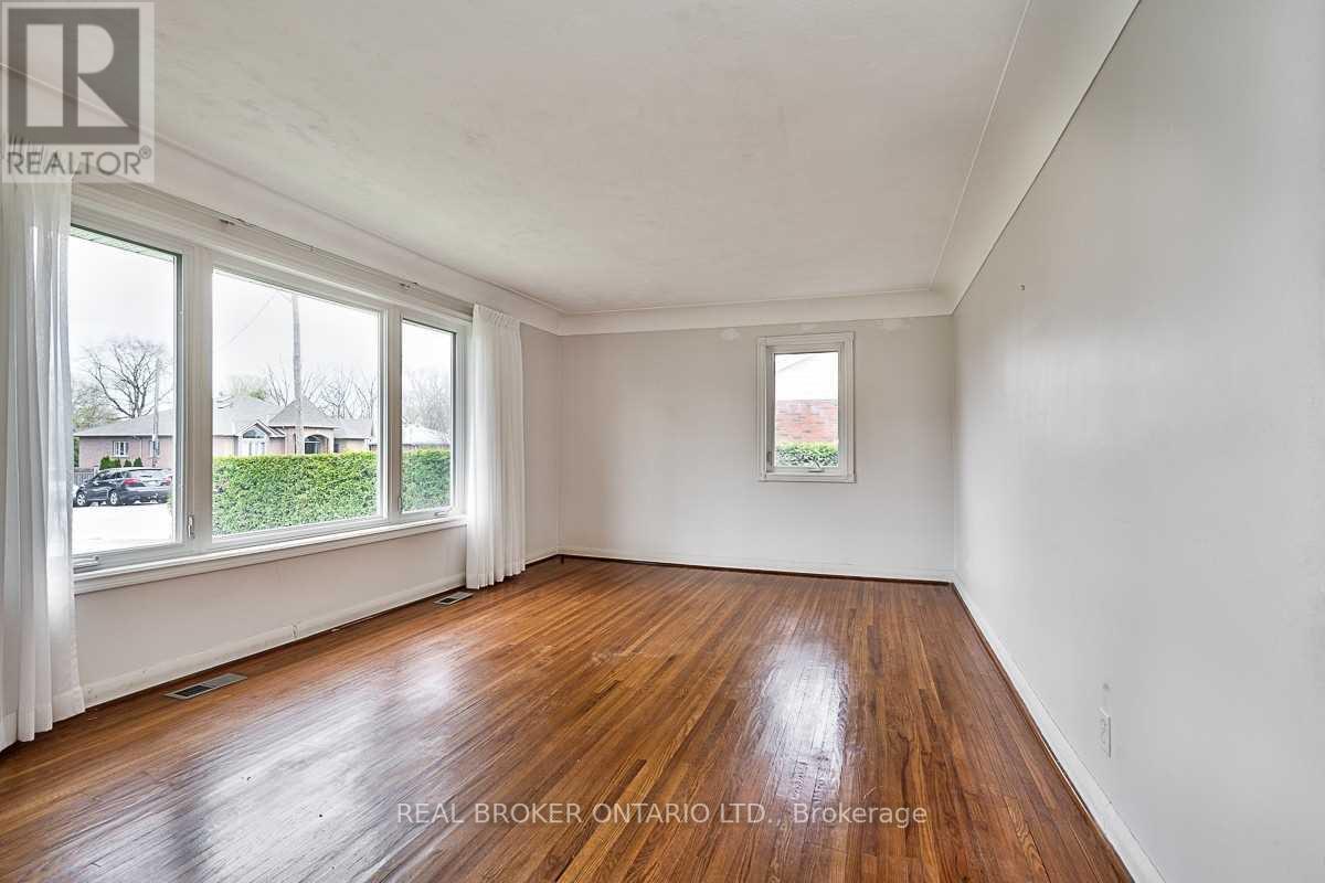 1158 FISHER AVE