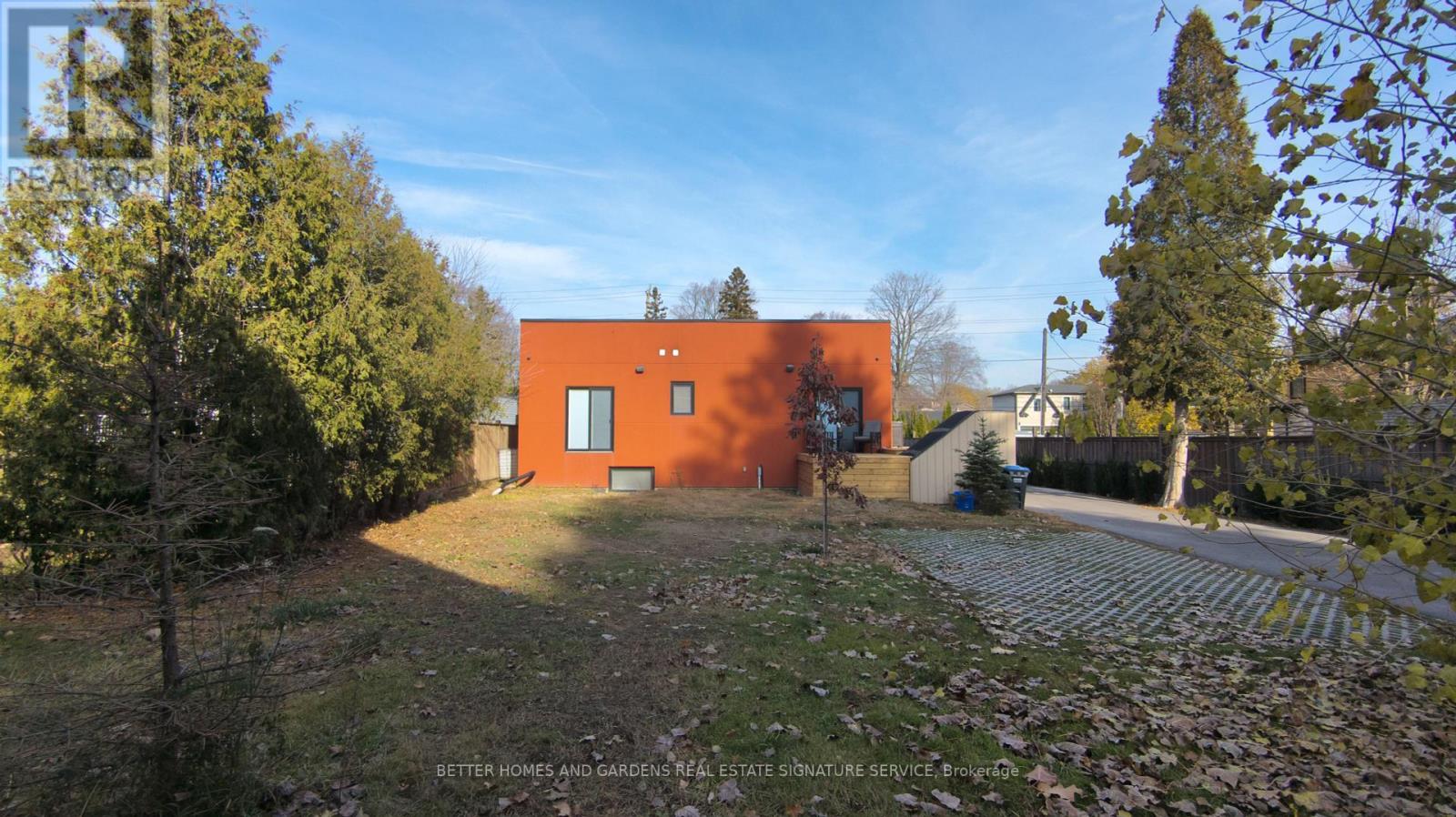 1394 HAIG BLVD