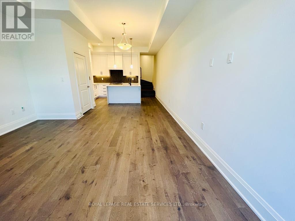 #15 -95 BROOKFIELD RD, #15