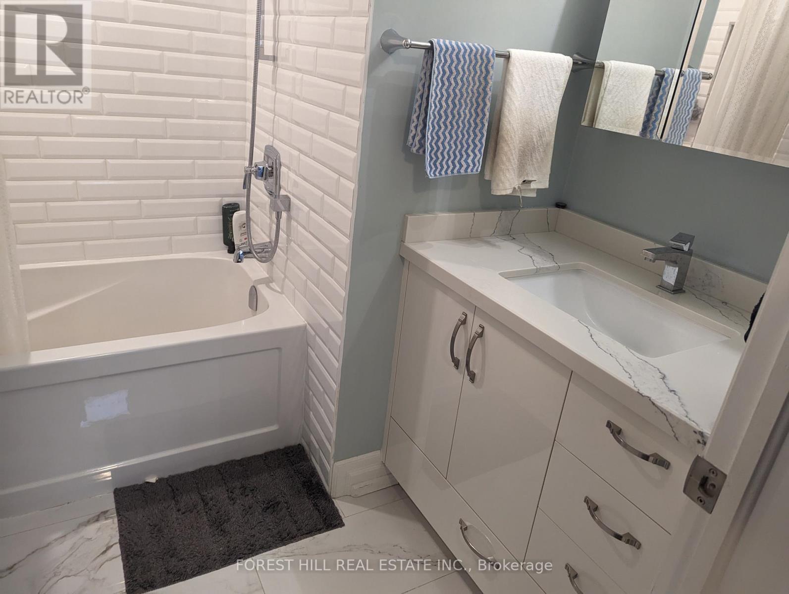 #15 -2395 BROMSGROVE RD, #15