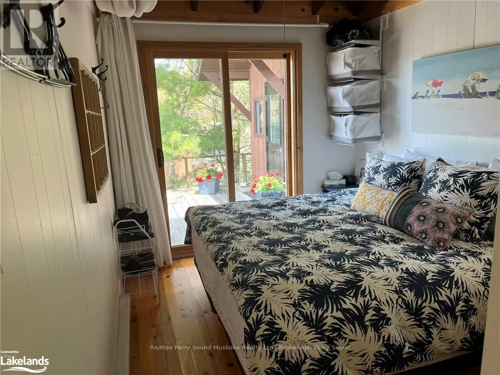 1260 GEORGIAN BAY