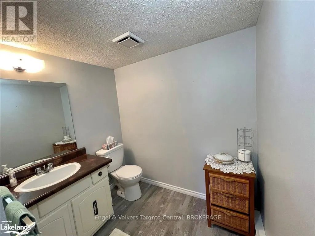 33 CENTENNIAL HEIGHTS COURT