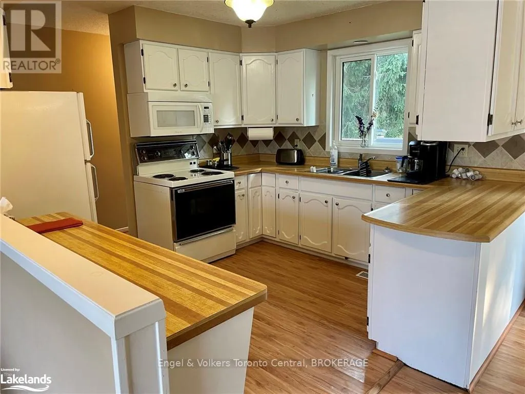 33 CENTENNIAL HEIGHTS COURT