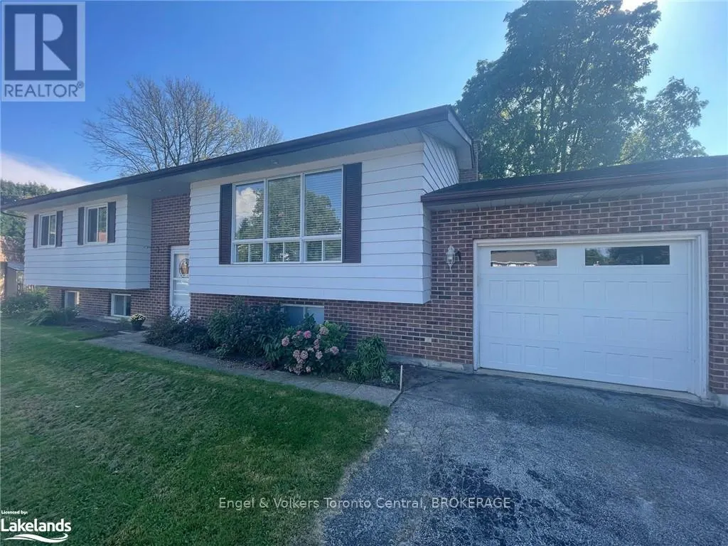 33 CENTENNIAL HEIGHTS COURT