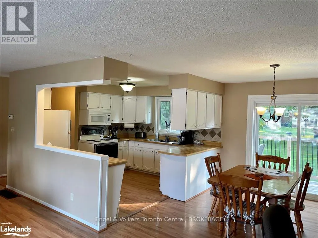 33 CENTENNIAL HEIGHTS COURT