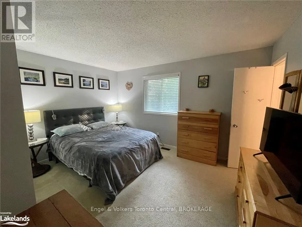 33 CENTENNIAL HEIGHTS COURT