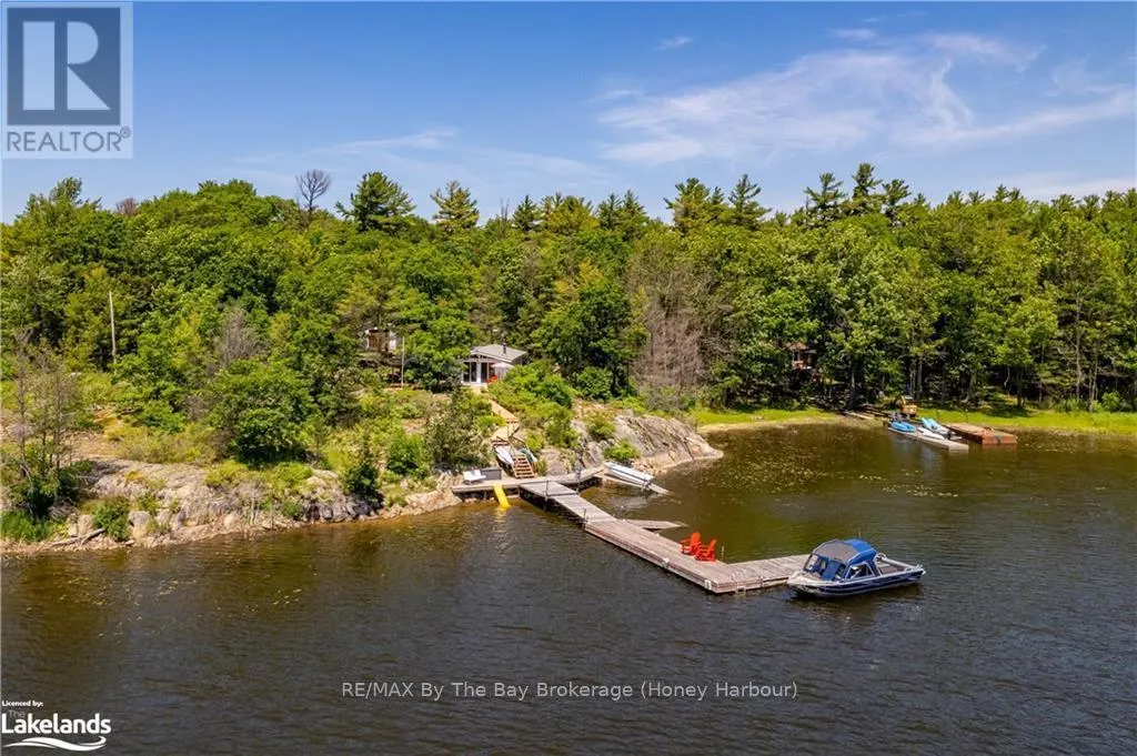 6932 ISLAND 1810 / BONE ISLAND