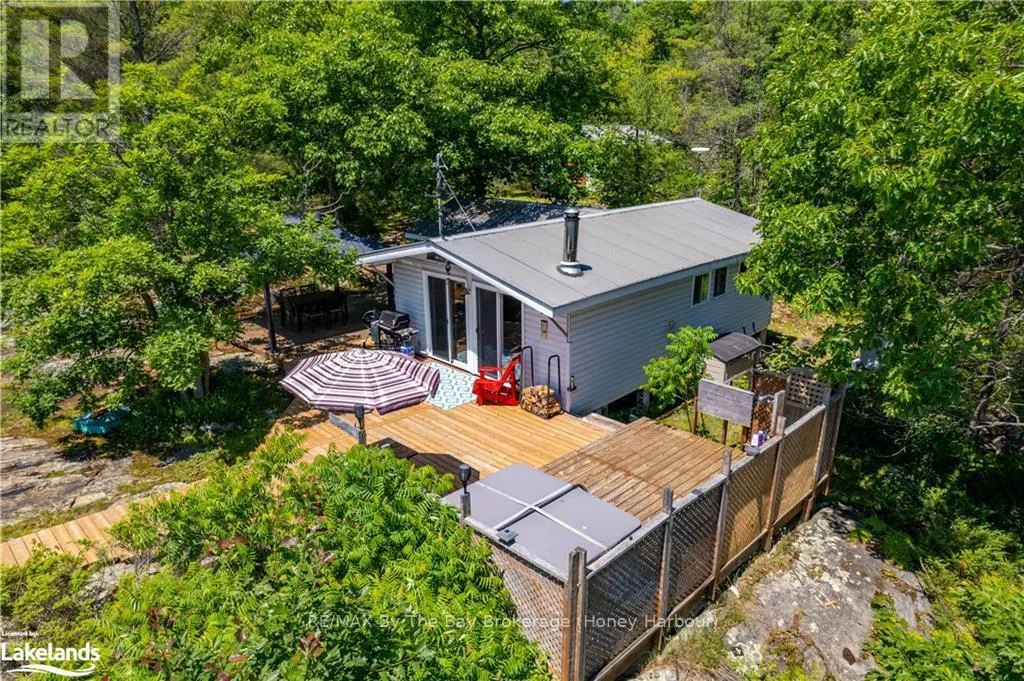 6932 ISLAND 1810 / BONE ISLAND
