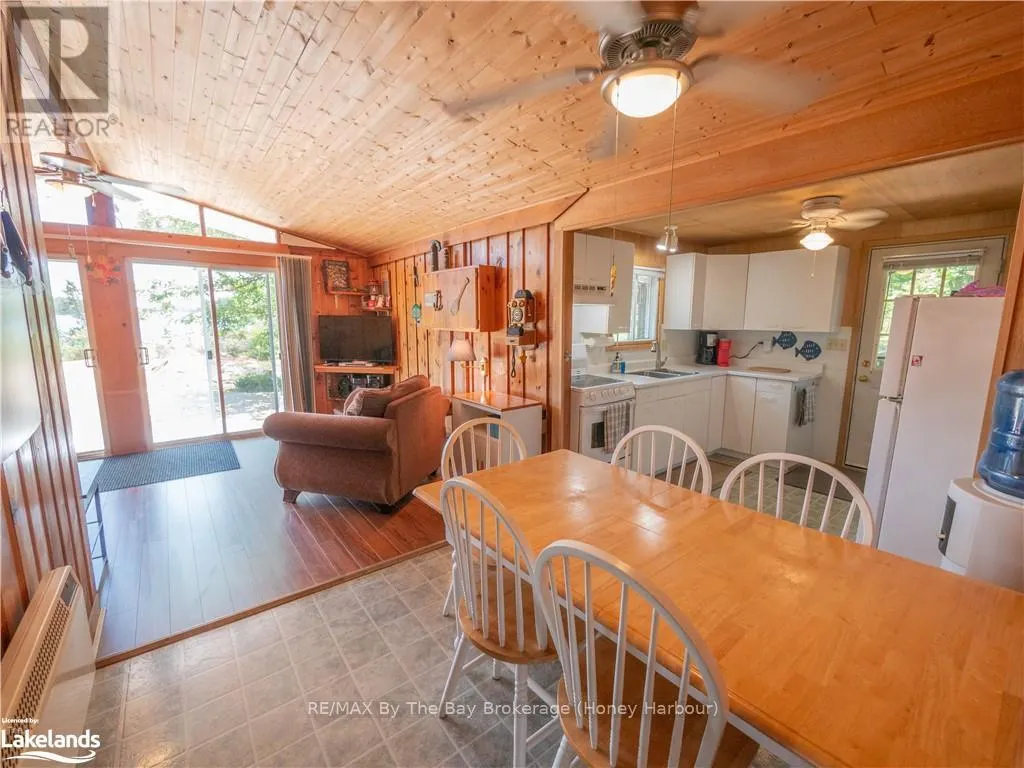 6932 ISLAND 1810 / BONE ISLAND