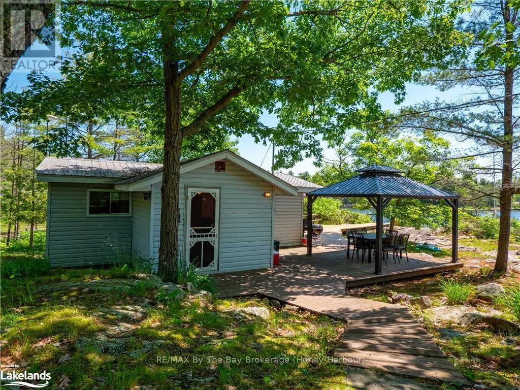 6932 ISLAND 1810 / BONE ISLAND