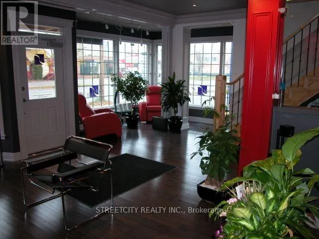 339 HORTON STREET E