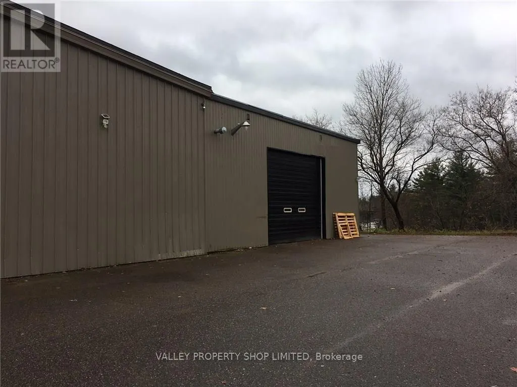 3532 PETAWAWA BOULEVARD
