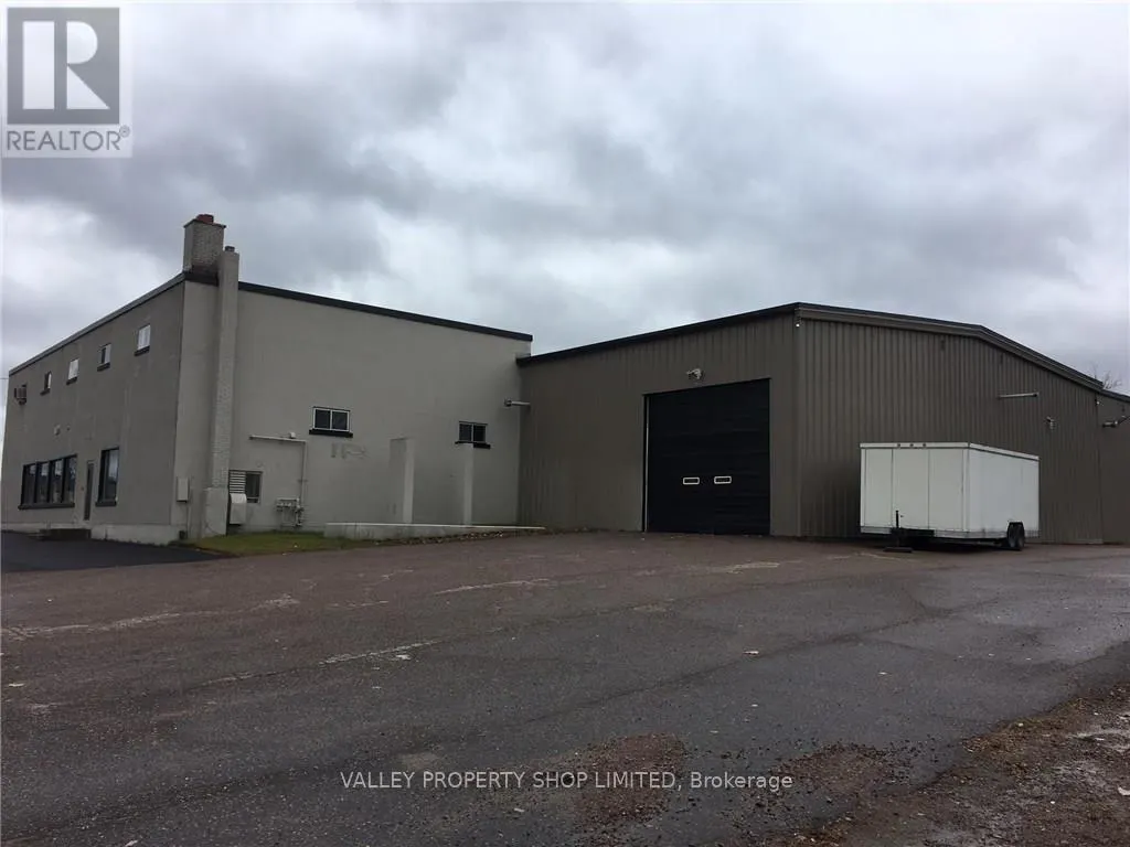 3532 PETAWAWA BOULEVARD