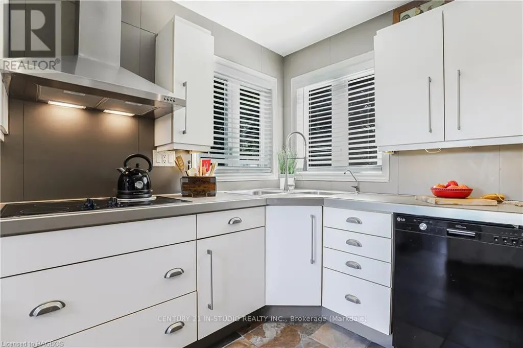 407047 GREY ROAD 4