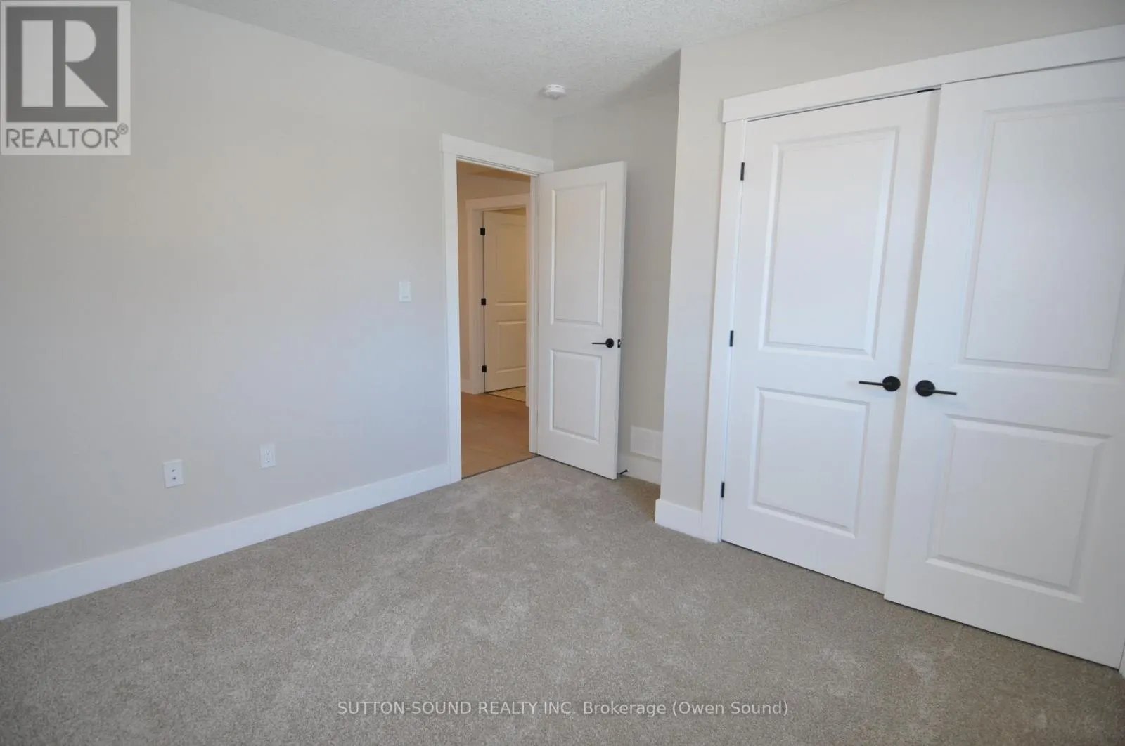 622 8TH STREET W
