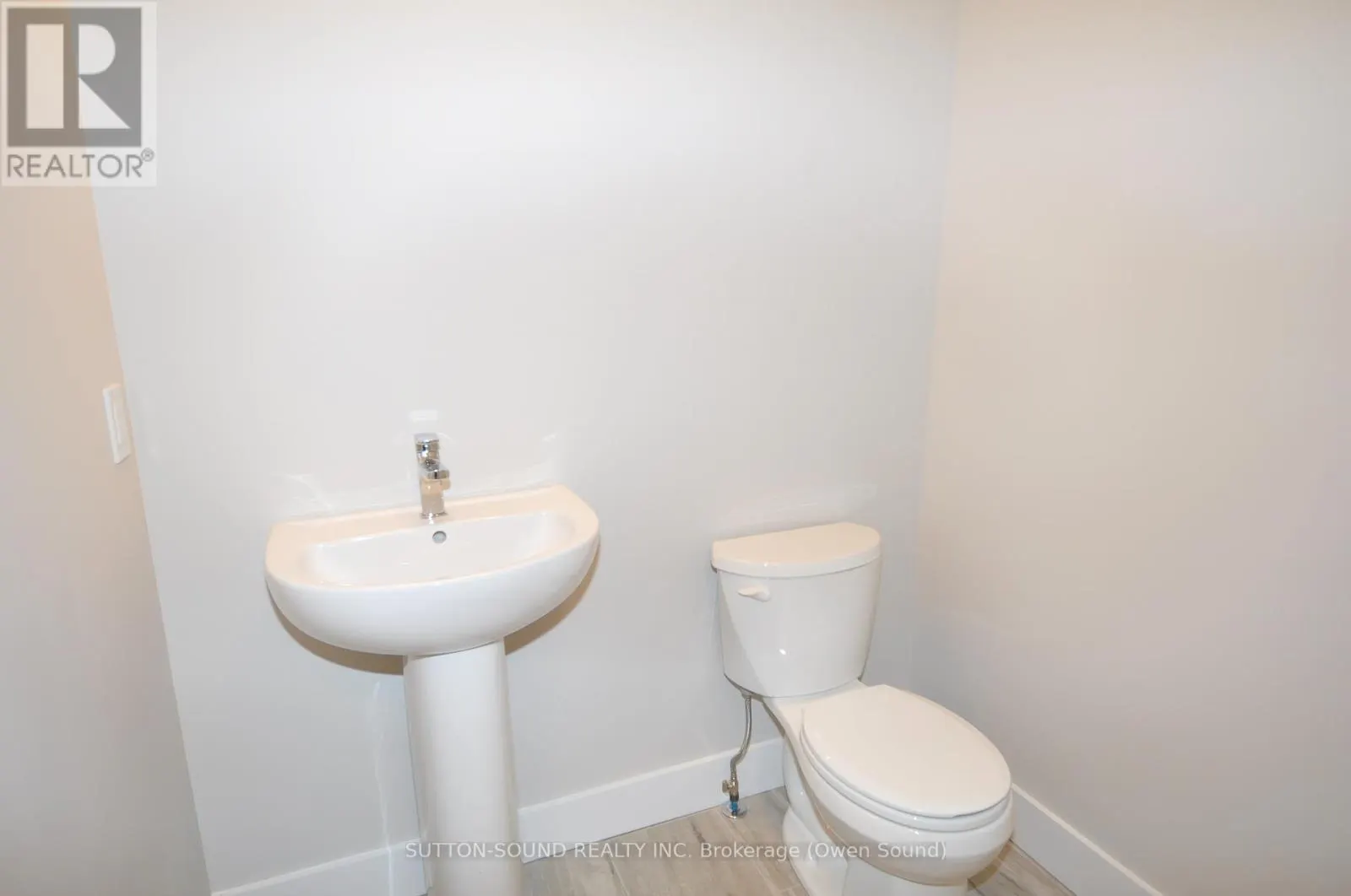 622 8TH STREET W
