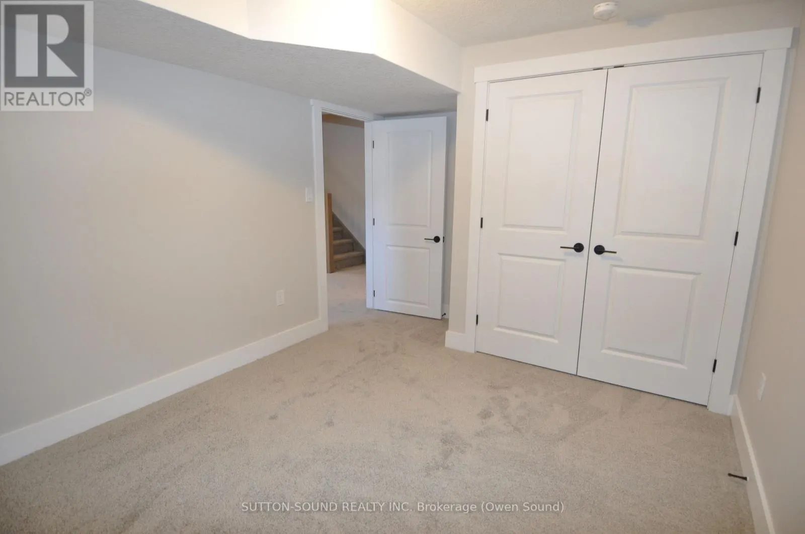 622 8TH STREET W