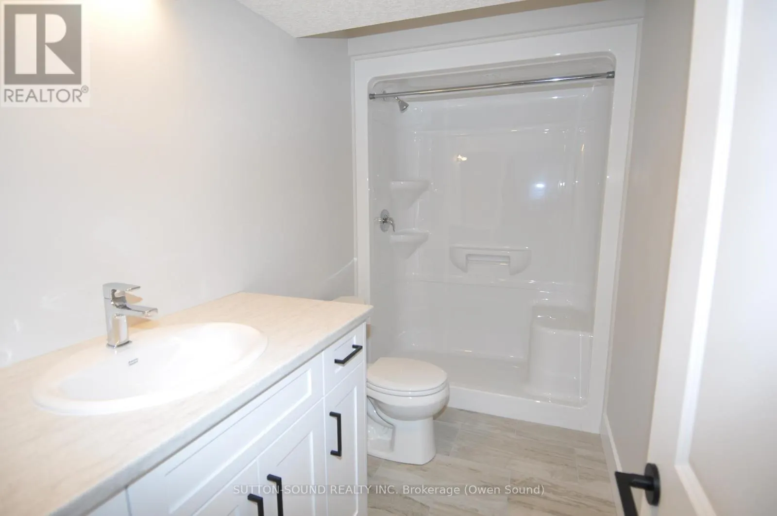622 8TH STREET W
