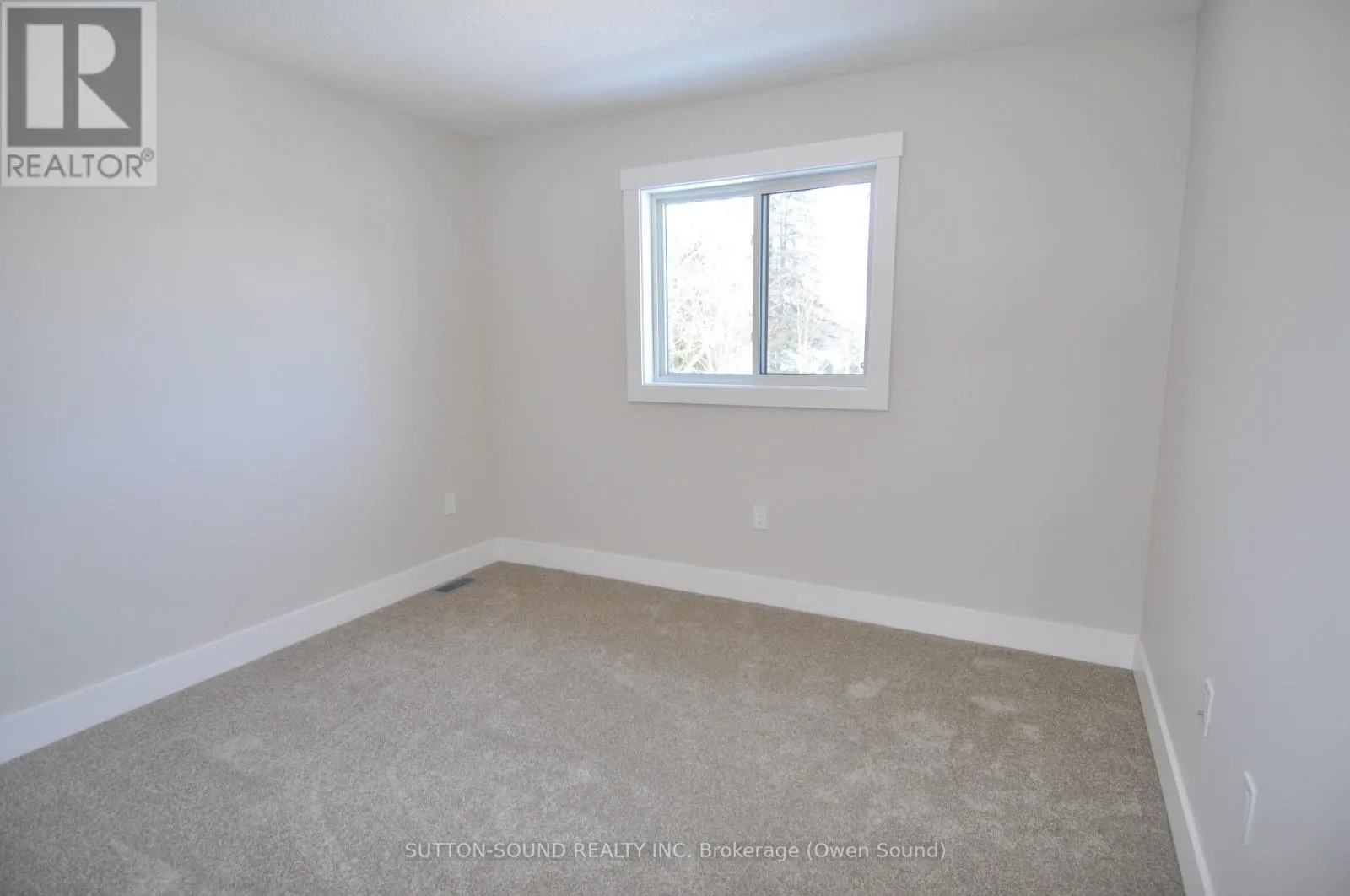622 8TH STREET W