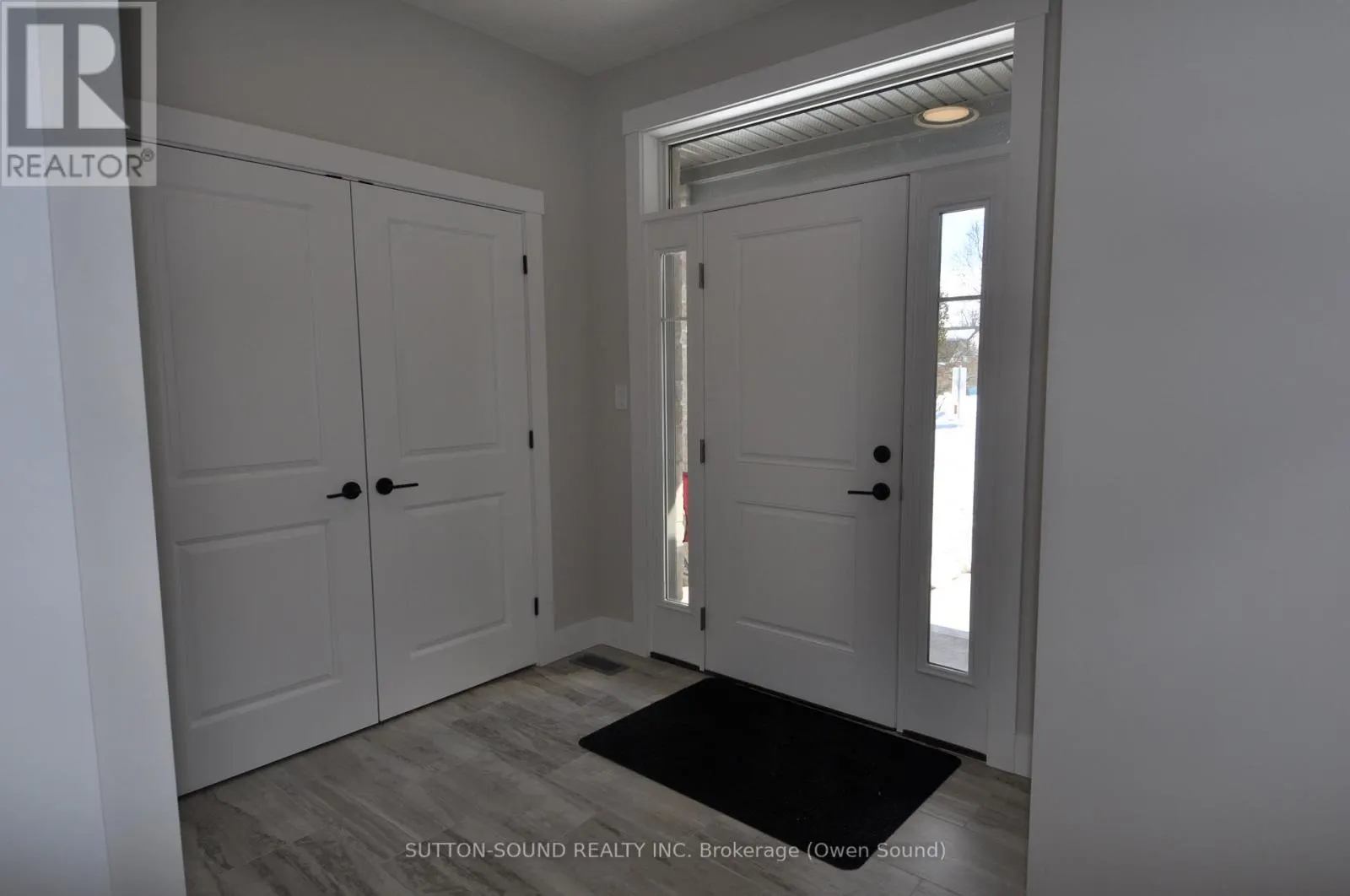 622 8TH STREET W