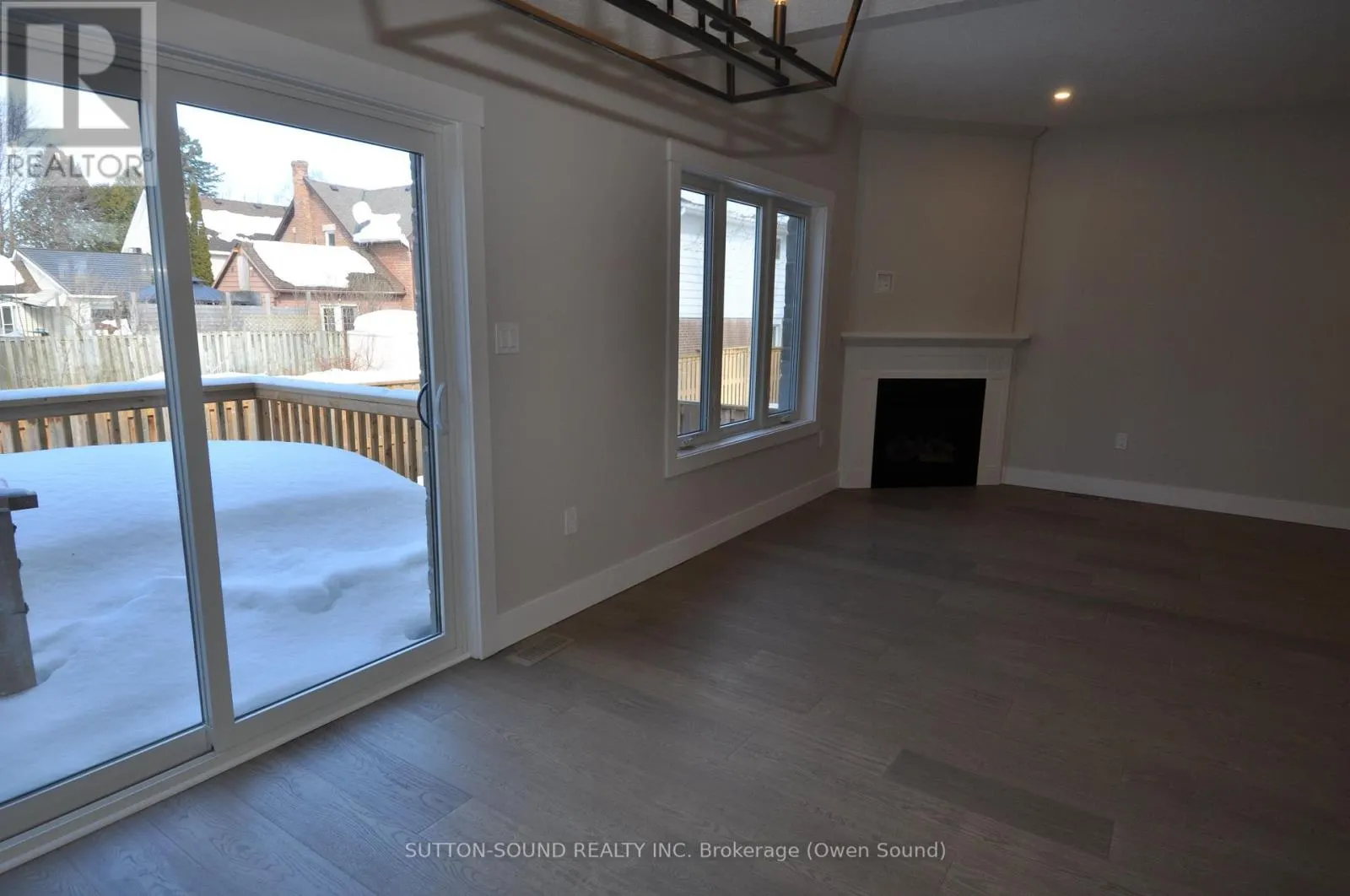 622 8TH STREET W