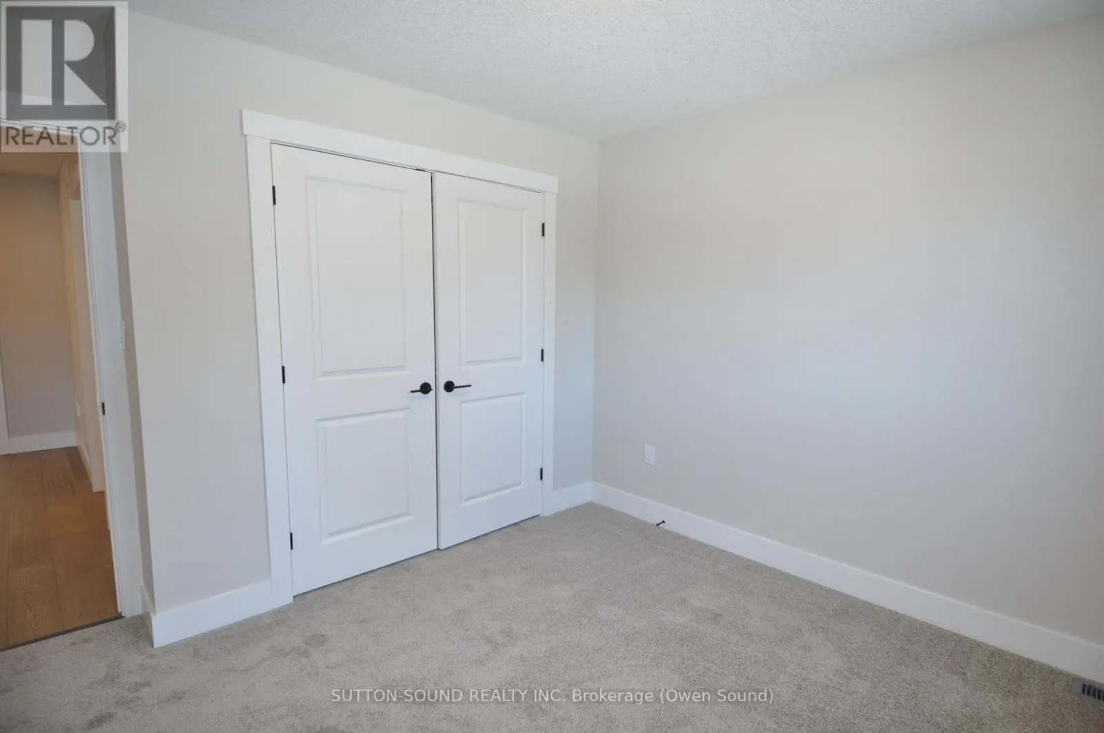 622 8TH STREET W