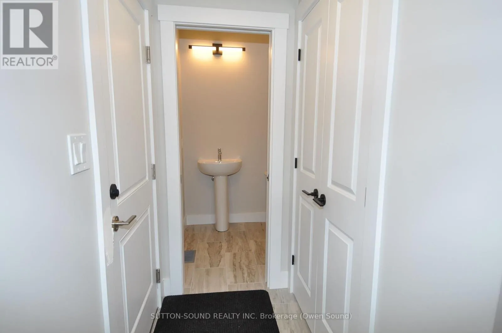 622 8TH STREET W