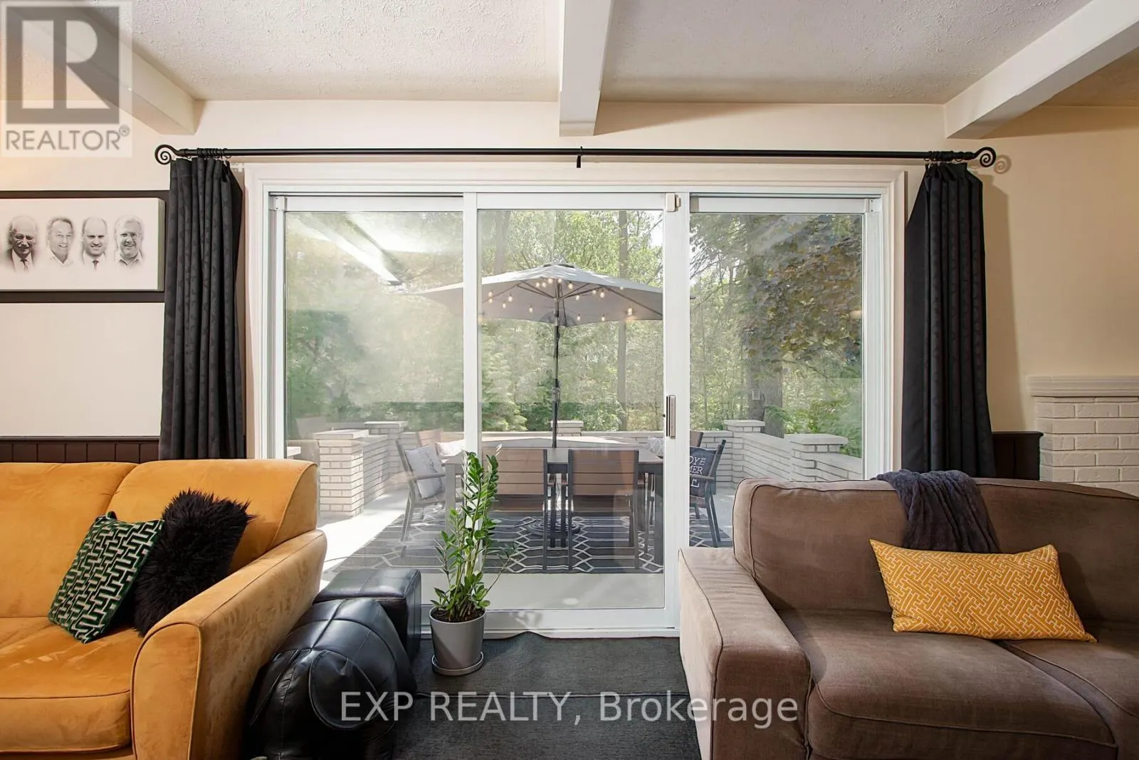 25 DEMEYERE AVENUE