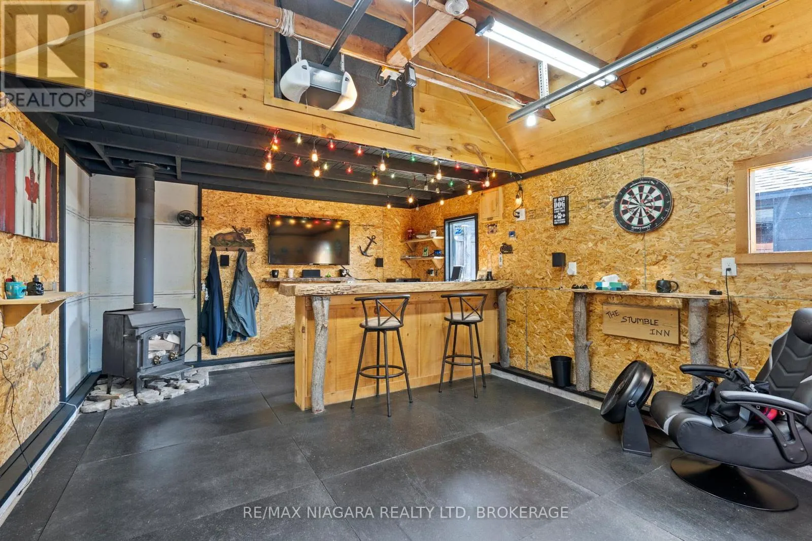 10959 LAKESHORE ROAD