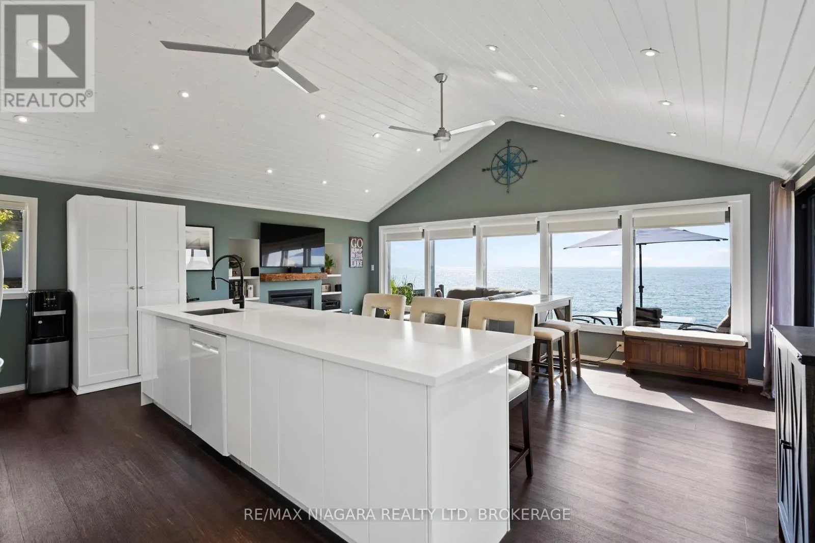 10959 LAKESHORE ROAD