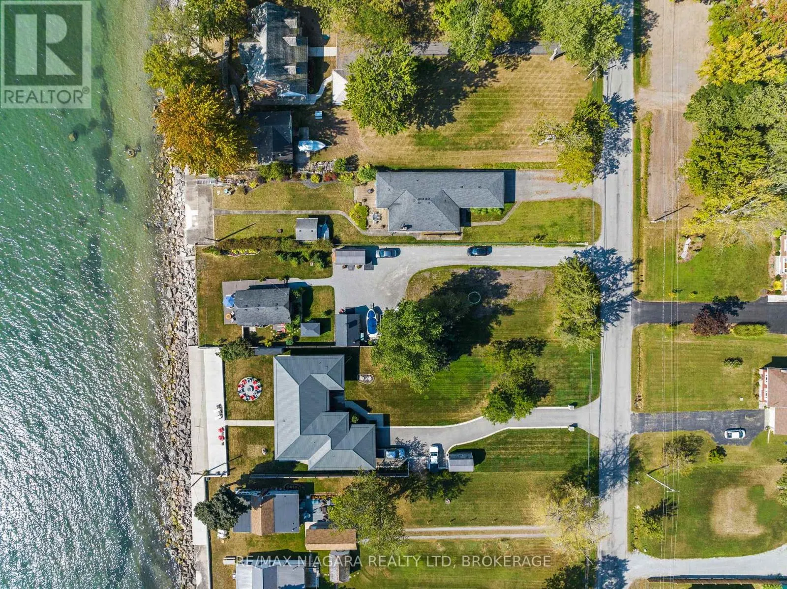 10959 LAKESHORE ROAD