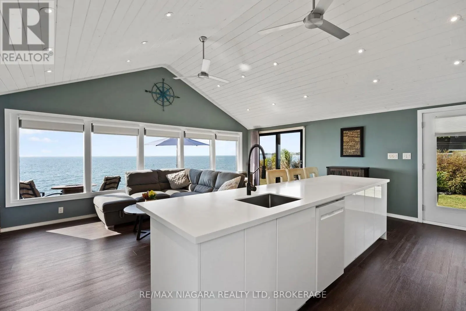 10959 LAKESHORE ROAD