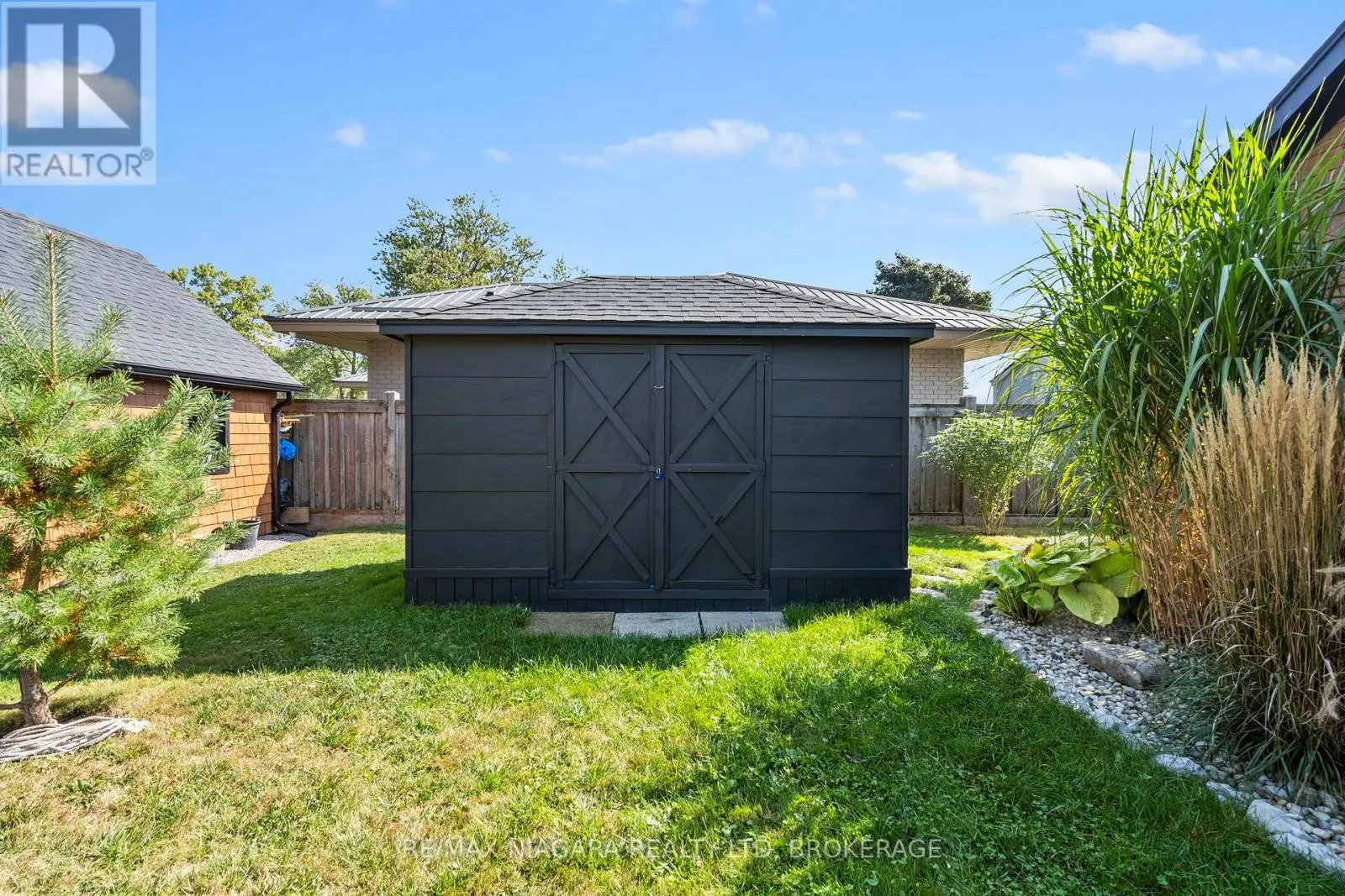 10959 LAKESHORE ROAD