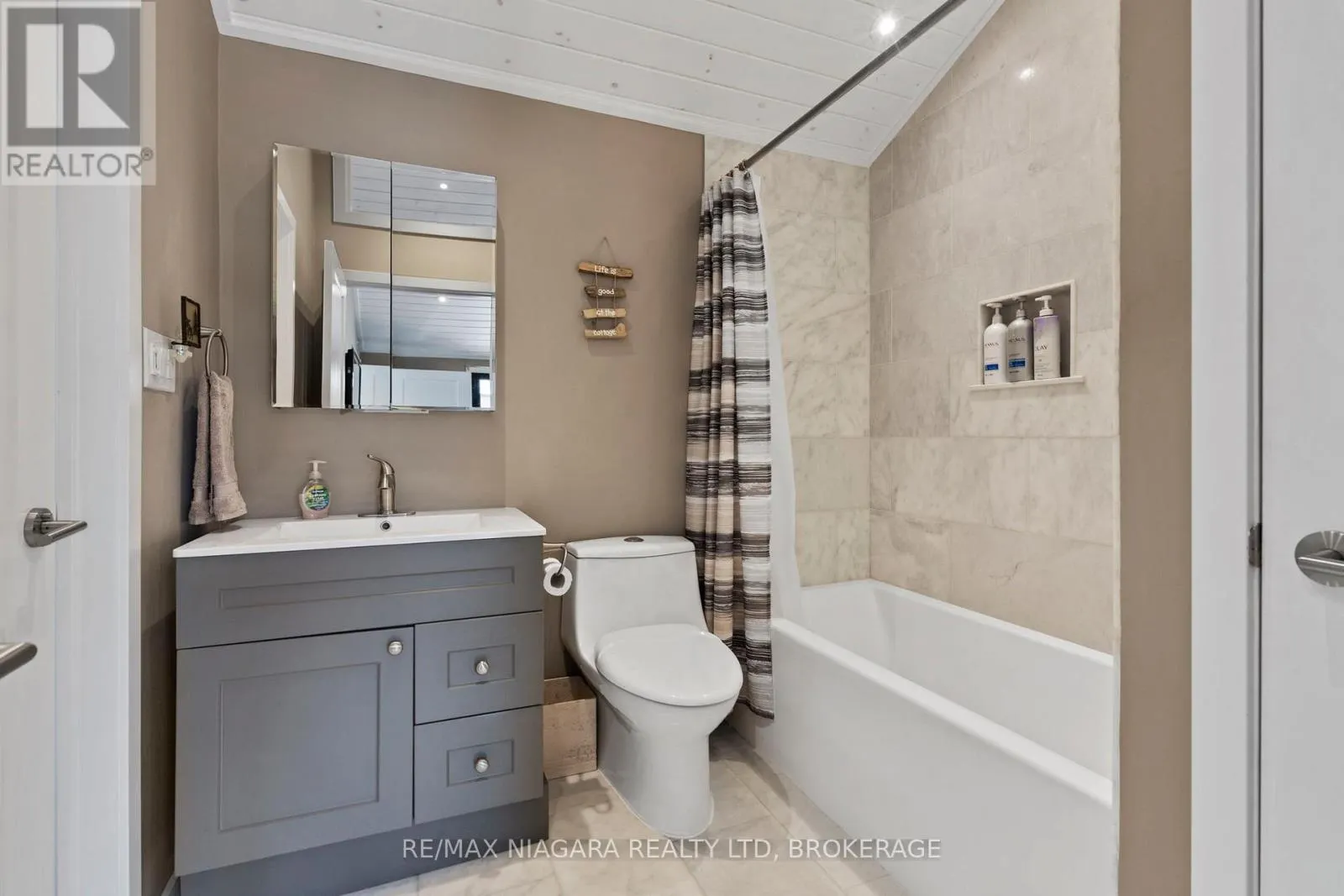 10959 LAKESHORE ROAD