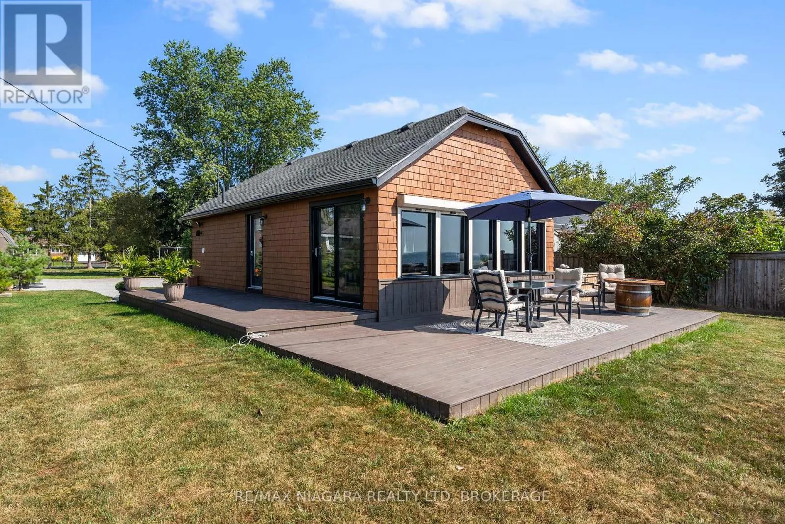 10959 LAKESHORE ROAD