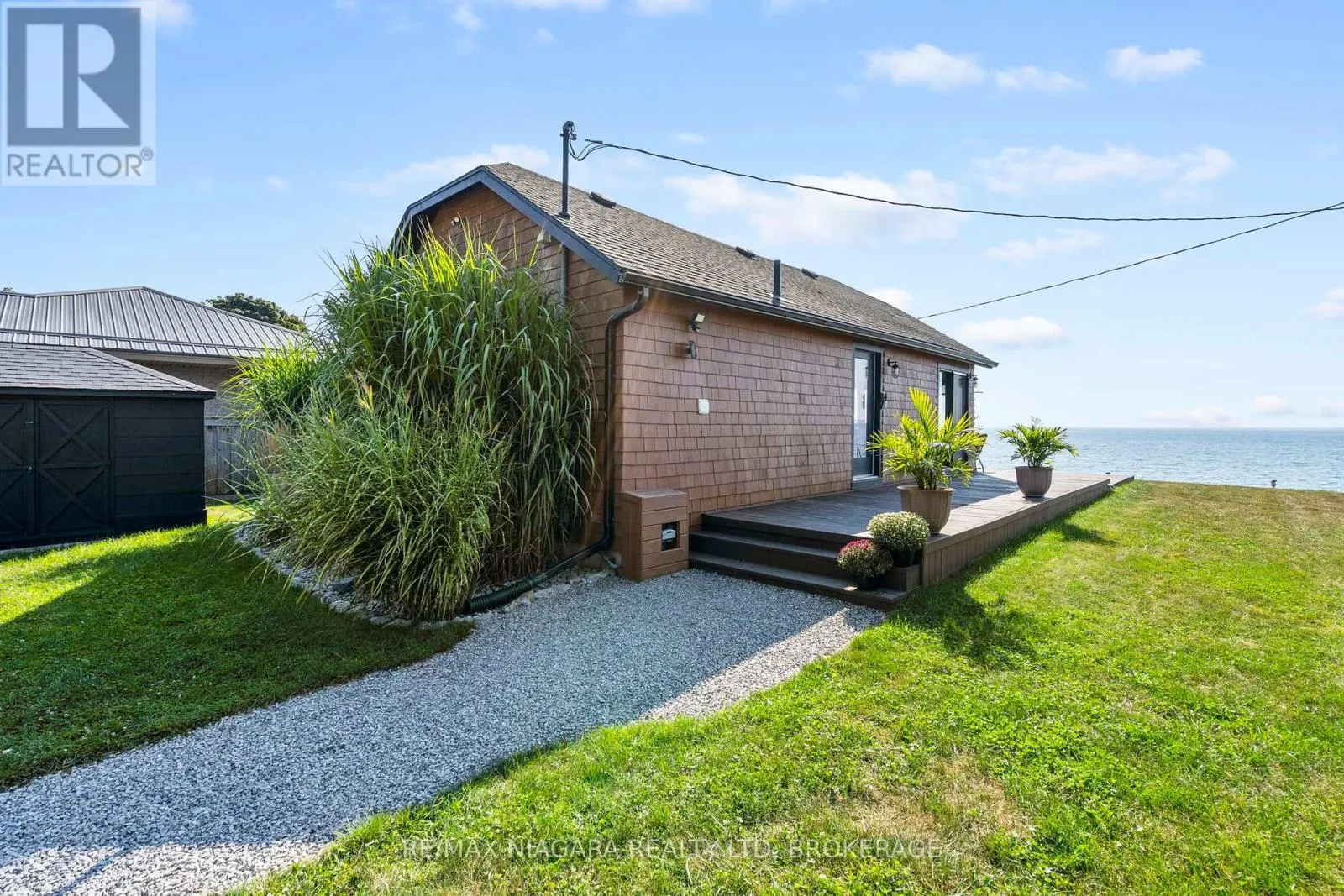10959 LAKESHORE ROAD