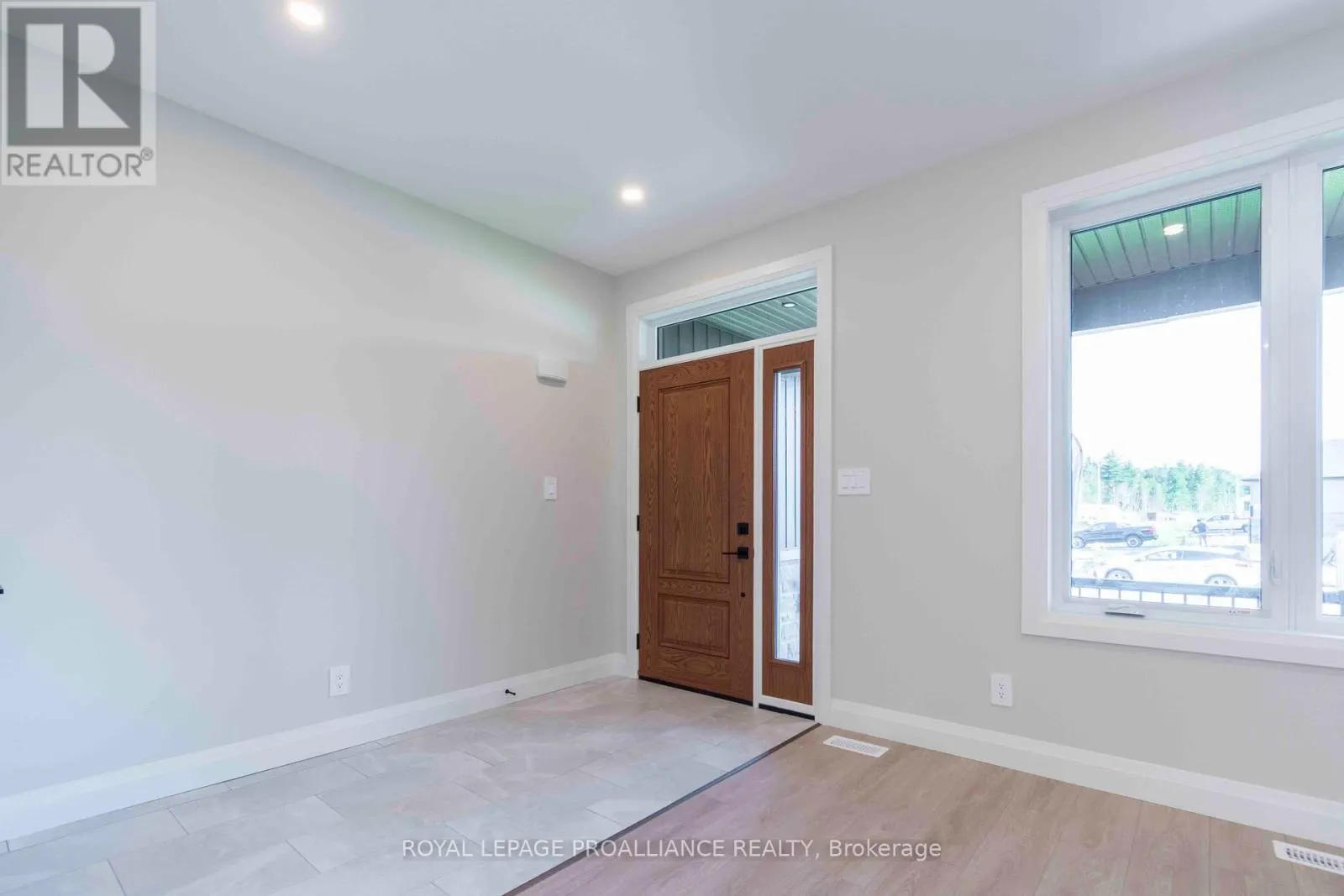 14 MACKENZIE JOHN CRESCENT