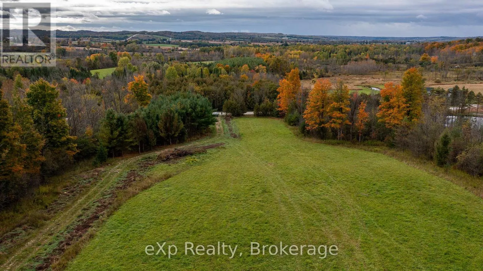 084482 6 SIDE ROAD