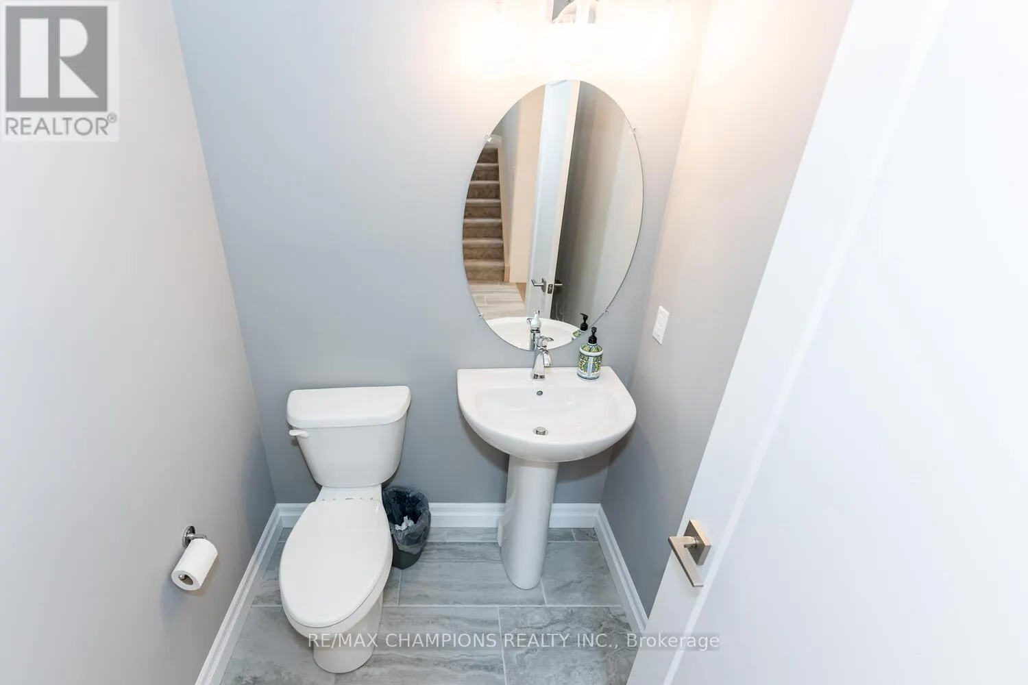 42 ACORN TRAIL