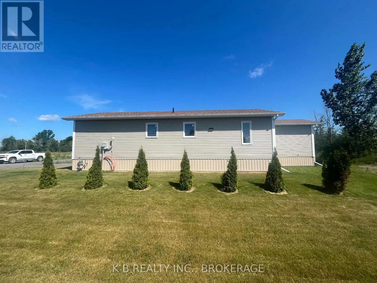 3 FOREST COURT
