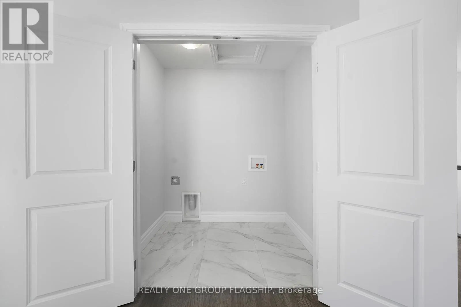 85 KINGSBRIDGE DRIVE