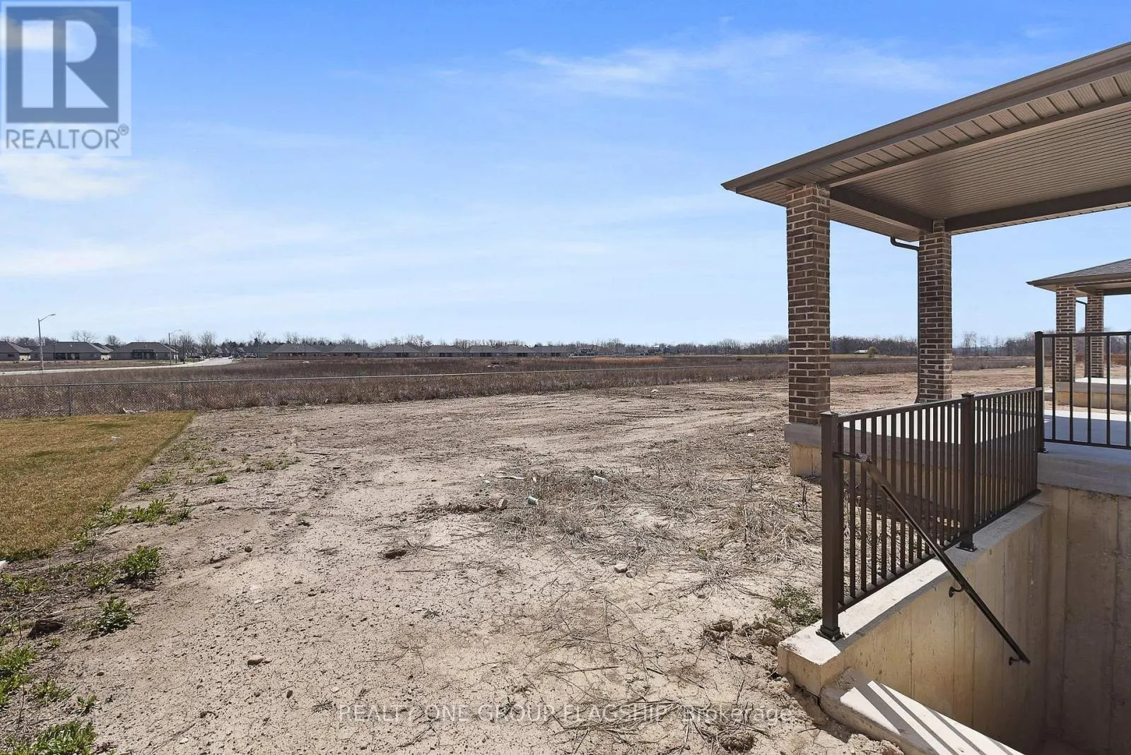 85 KINGSBRIDGE DRIVE