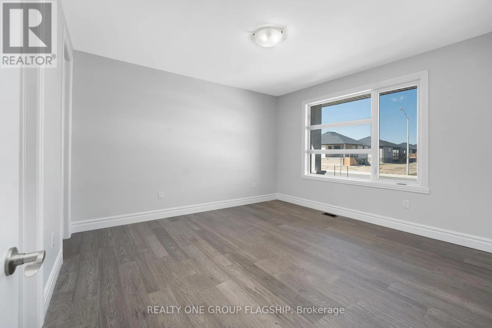 85 KINGSBRIDGE DRIVE